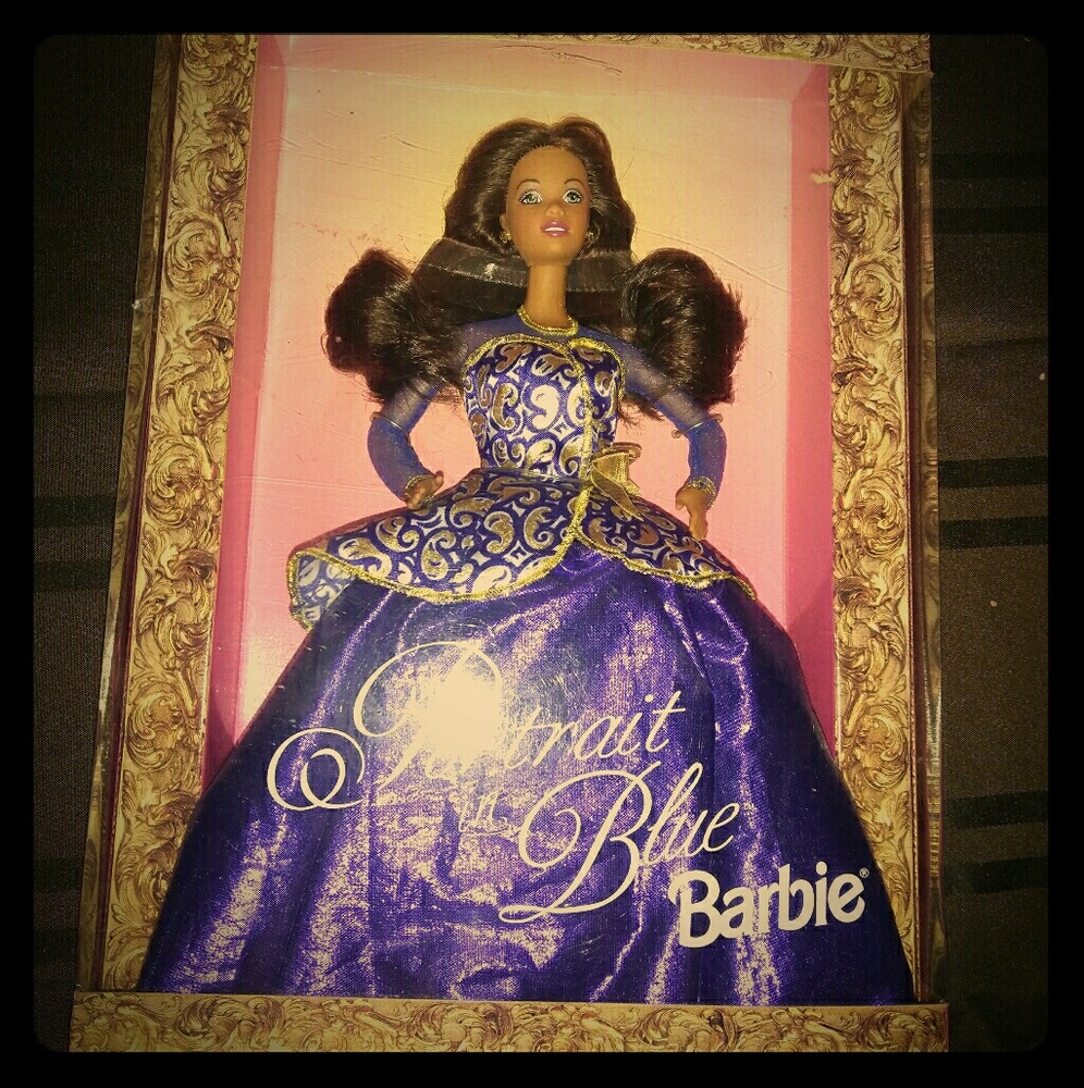 Portrait in blue Barbie